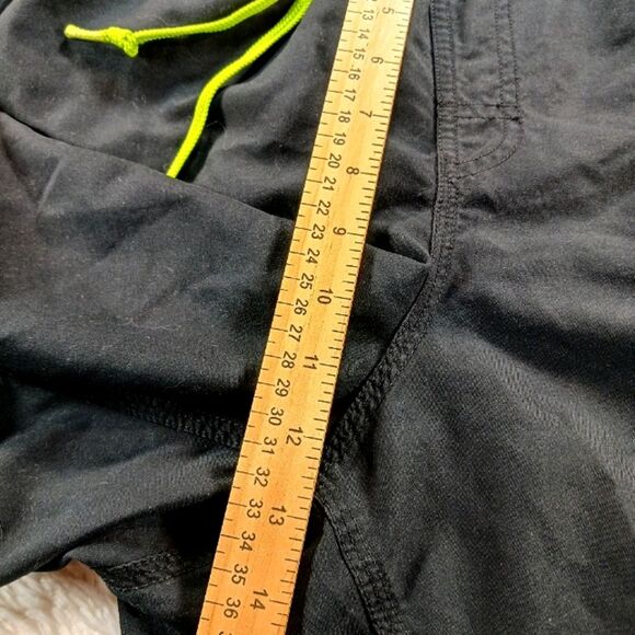 Speedo Swim Trunk/Board Short Men's XXL Black/Neon Green. Lined. Hip Pocket..... - Picture 11 of 12